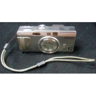 Фотоаппарат Fujifilm FinePix F810 (без зарядного устройства) - Троицк
